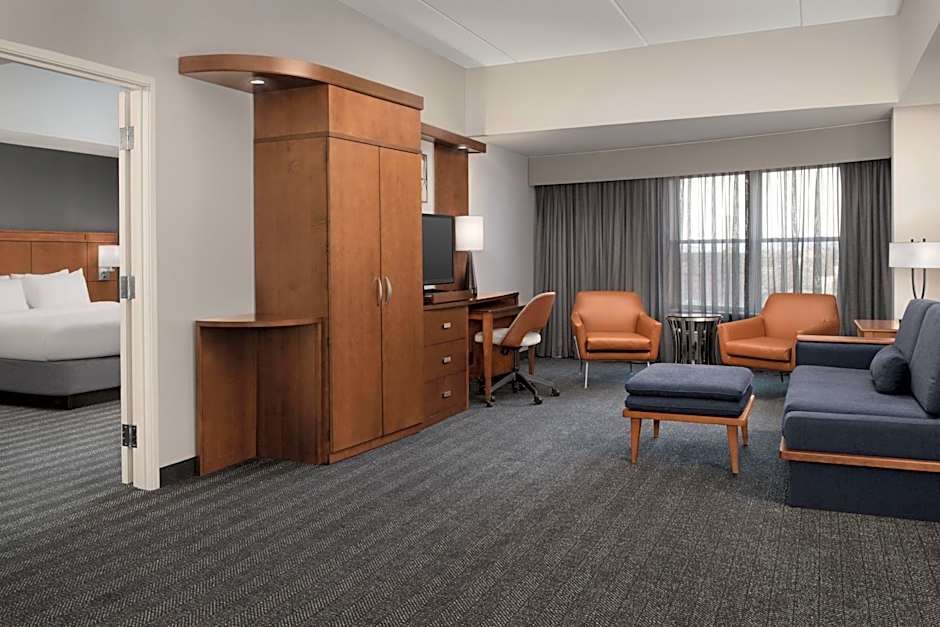 Courtyard by Marriott Syracuse Downtown at Armory Square