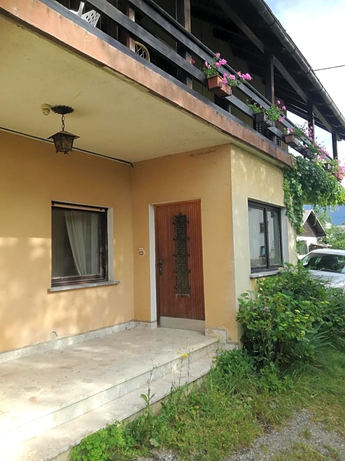 Rooms / Sobe Šolar - Brezje