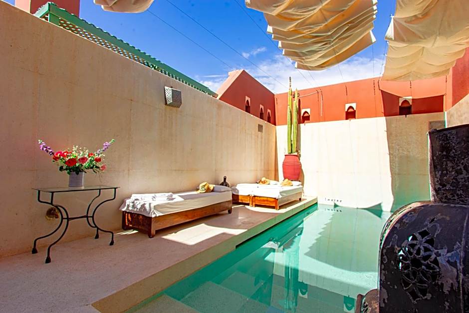 Riad Kaiss By Anika