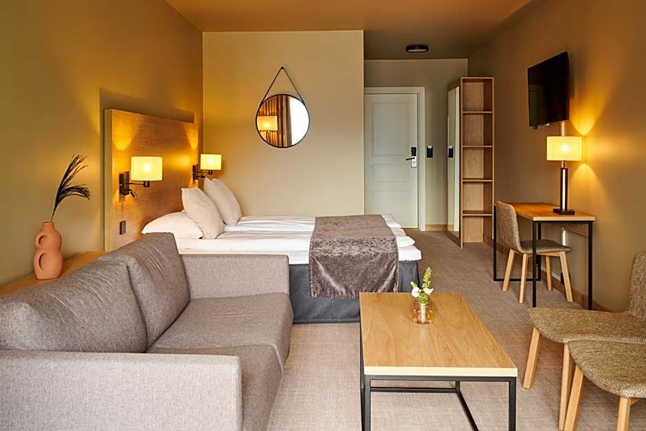 Photo 1 of 5 of Deluxe 2 Beds, Sea View