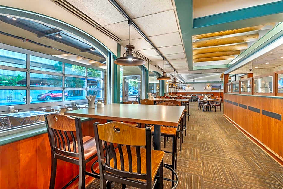 Best Western Plus Clocktower Inn