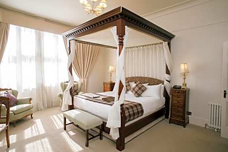 The Falcon Hotel