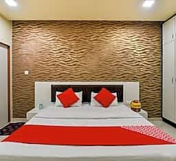 Super Hotel O Jagmohan Hotel