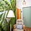 Acacia Private Rooms & Studios
