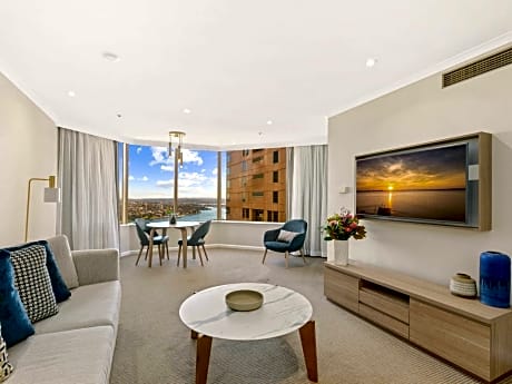 Deluxe One-Bedroom Apartment with Harbor View