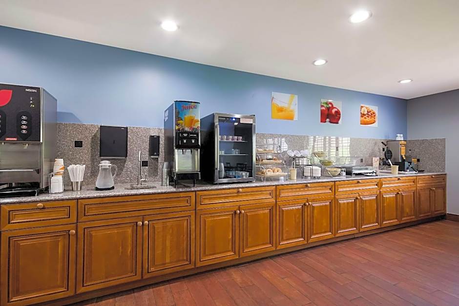 Quality Inn & Suites Oklahoma City North