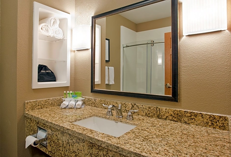 Holiday Inn Express Hotel And Suites St Joseph By IHG