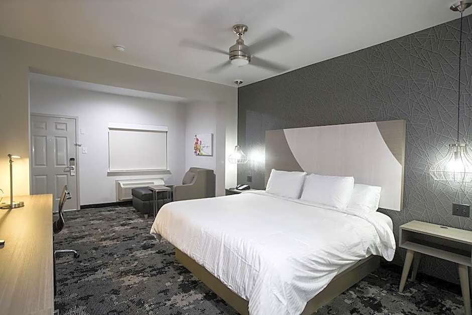 House Hotel