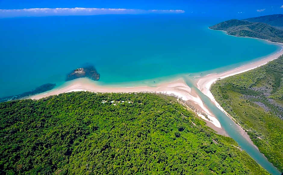 Thornton Beach Bungalows Daintree