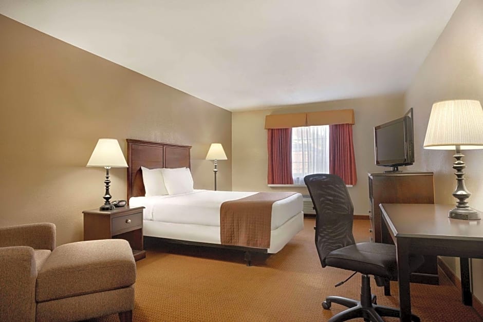 Baymont by Wyndham Kansas City