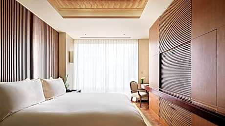 Executive Suite with King bed