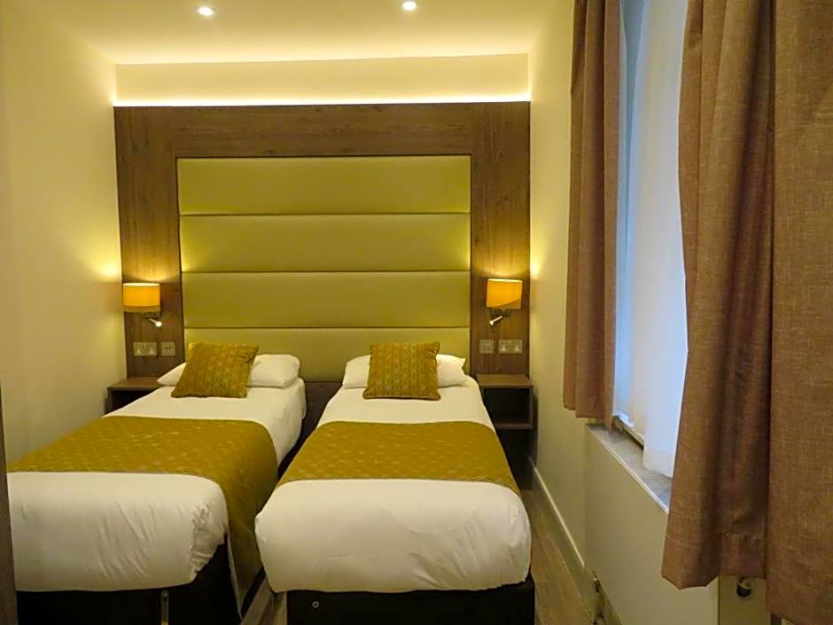 Glendale Hyde Park Hotel