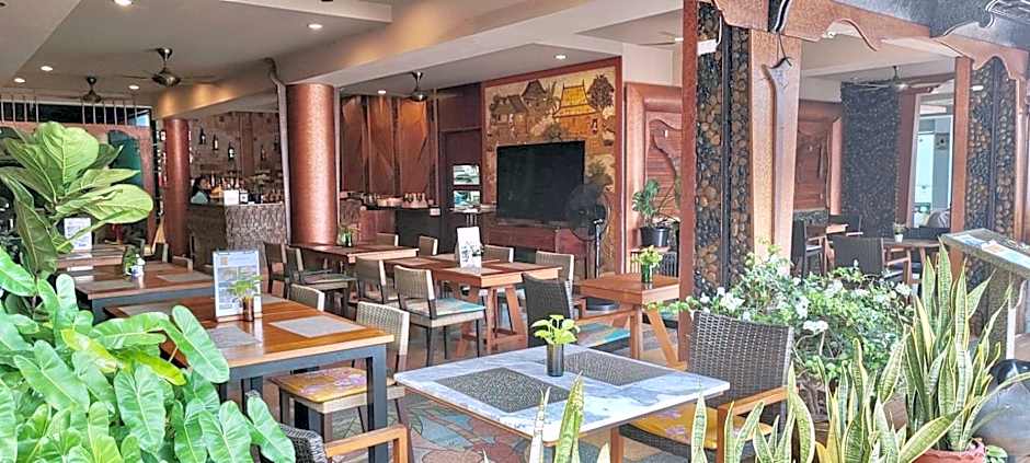 ON Hotel Phuket - SHA