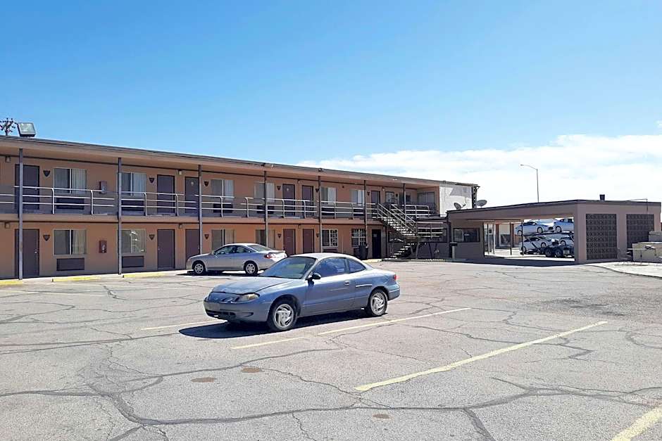 OYO Hotel Kings at Clovis