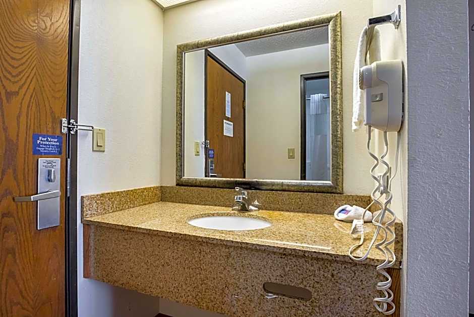 Motel 6 Waterloo, IA - Crossroads Mall - Cedar Falls