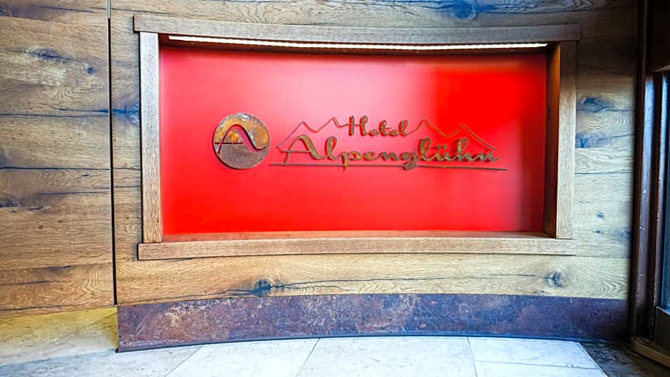Hotel Alpenglühn