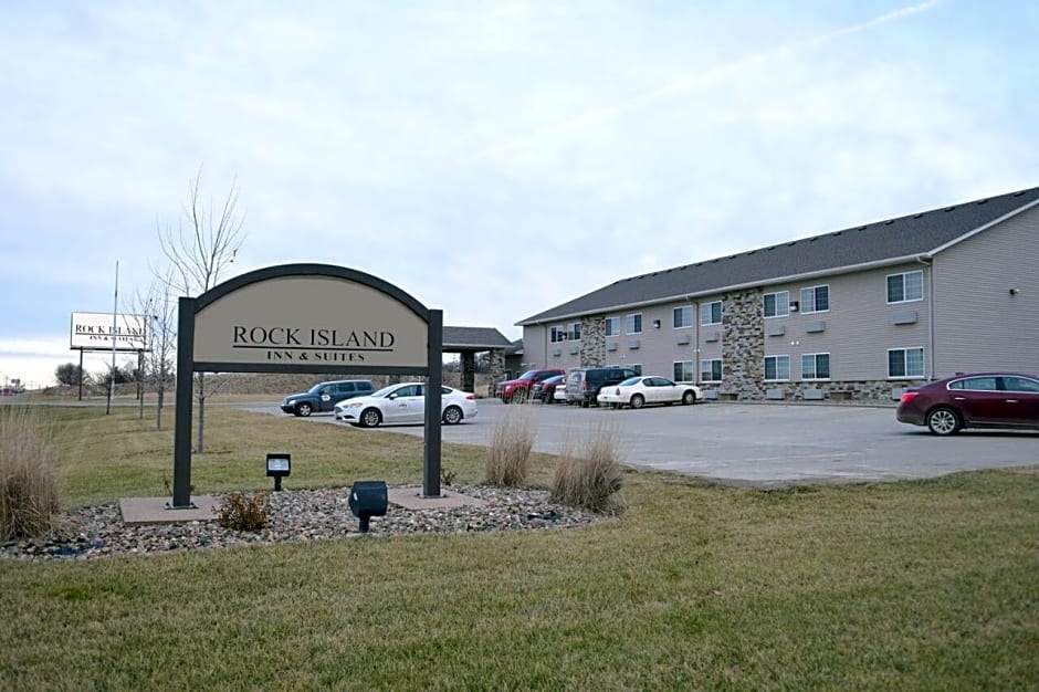 Rock Island Inn & Suites