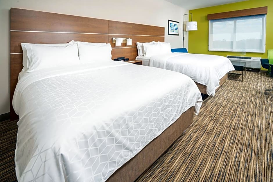 Holiday Inn Express and Suites Fort Myers Airport