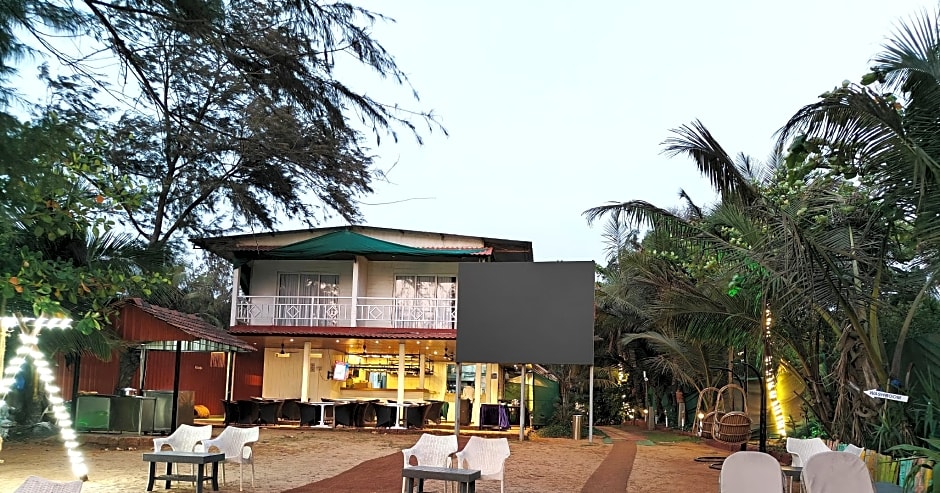 Shining Sand Beach Hotel