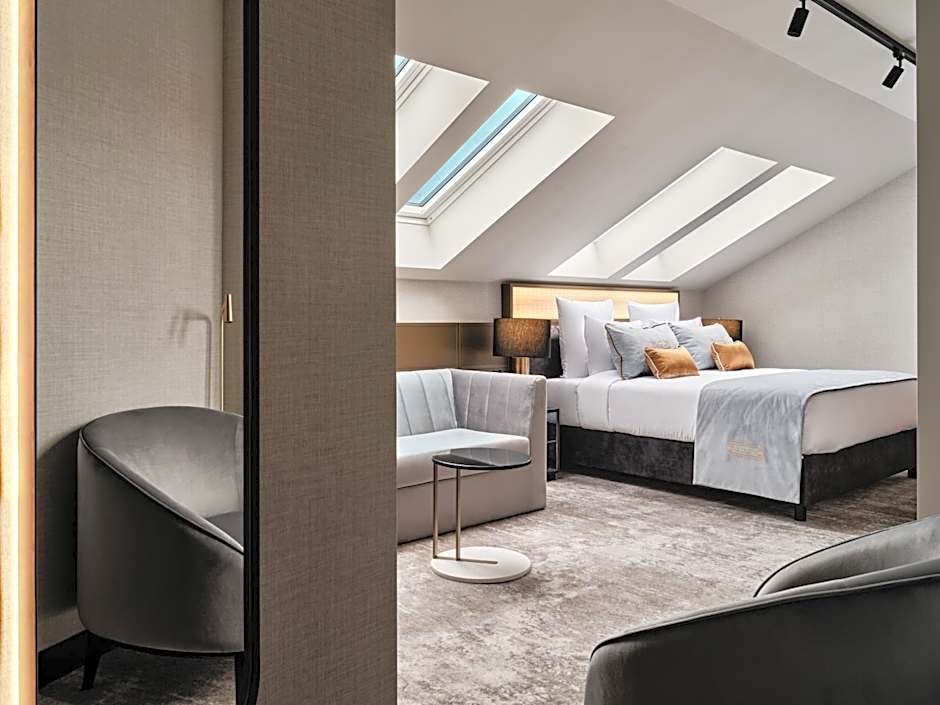 Crown Krakow - Handwritten Collection