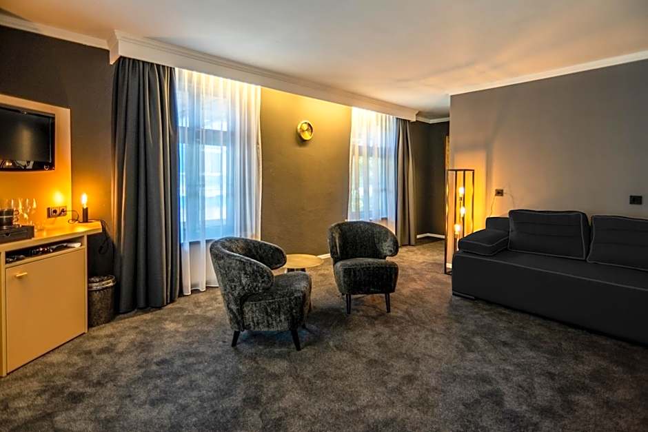 Square Boutique Hotel & Brasserie