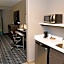 Best Western Plus Pasadena Inn & Suites