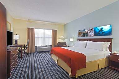 Holiday Inn Express Hotel & Suites Clearwater North/Dunedin By IHG