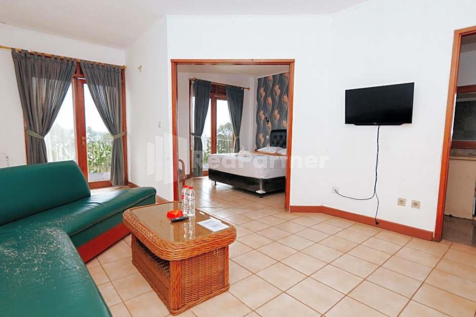 Villa Green Valley Puncak RedPartner