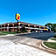 Super 8 by Wyndham Midwest City OK