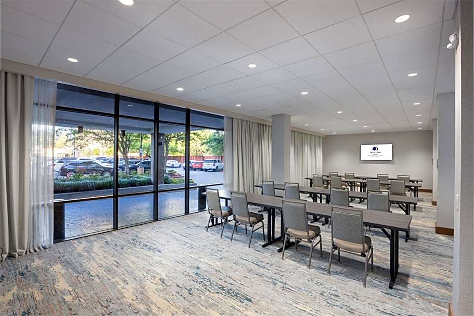 DoubleTree by Hilton Houston Medical Center Hotel & Suites