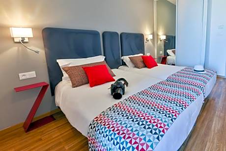 Superior Twin Room with Sea View