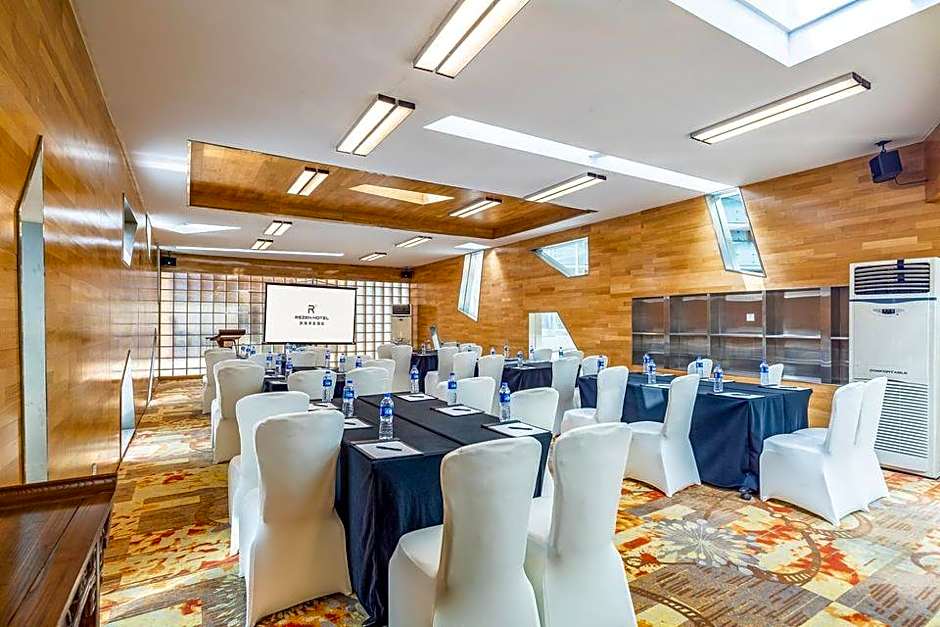Rezen Hotel Tianjin Binhai