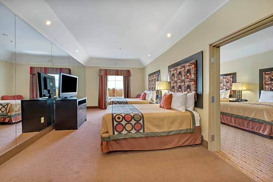 Super 8 by Wyndham Hidalgo/McAllen Area