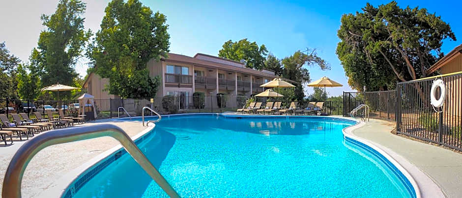 Temecula Creek Inn