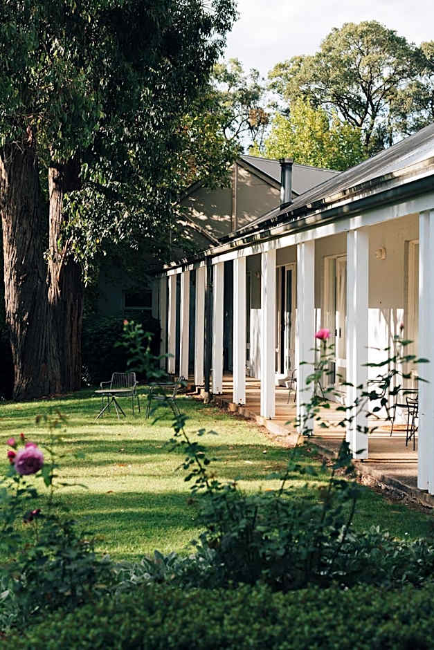 Lancemore Lindenderry Red Hill