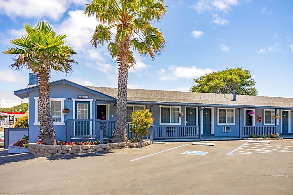 The Monterey Fireplace Inn