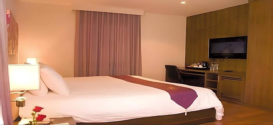 Paradiso Boutique Suites