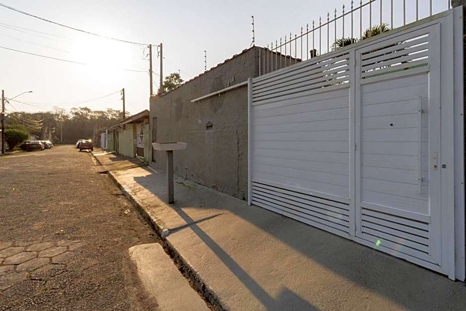 Casa com piscina prox a Praia em Peruibe SP