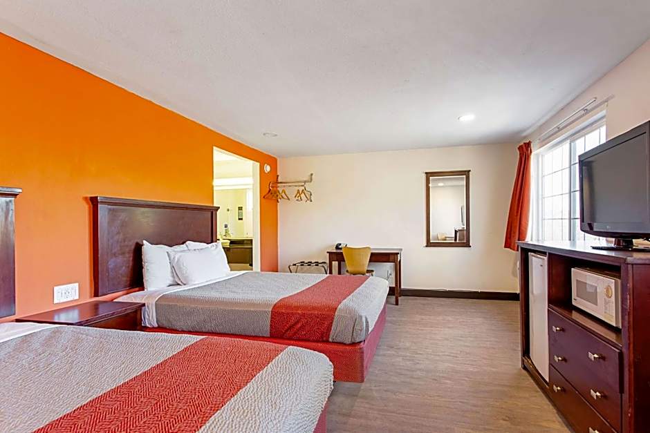 Motel 6 Pendleton, OR - West