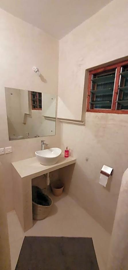 Kaleb's Beachfront Serviced Studio Apartments