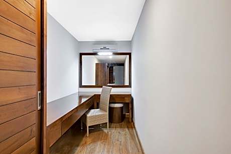 Negombo City suite with Airport pickup