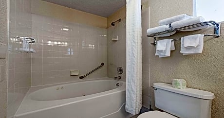 1 King Bed, Non-Smoking, Deluxe Room, Jacuzzi, Sitting Area, Full Breakfast