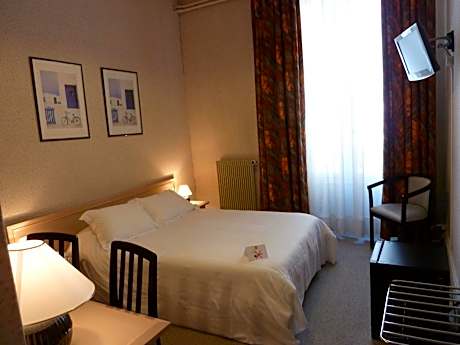 Large Double Room with Shower