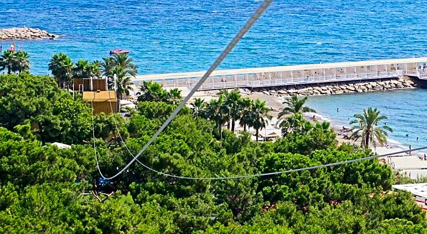 Rixos Sungate Hotel