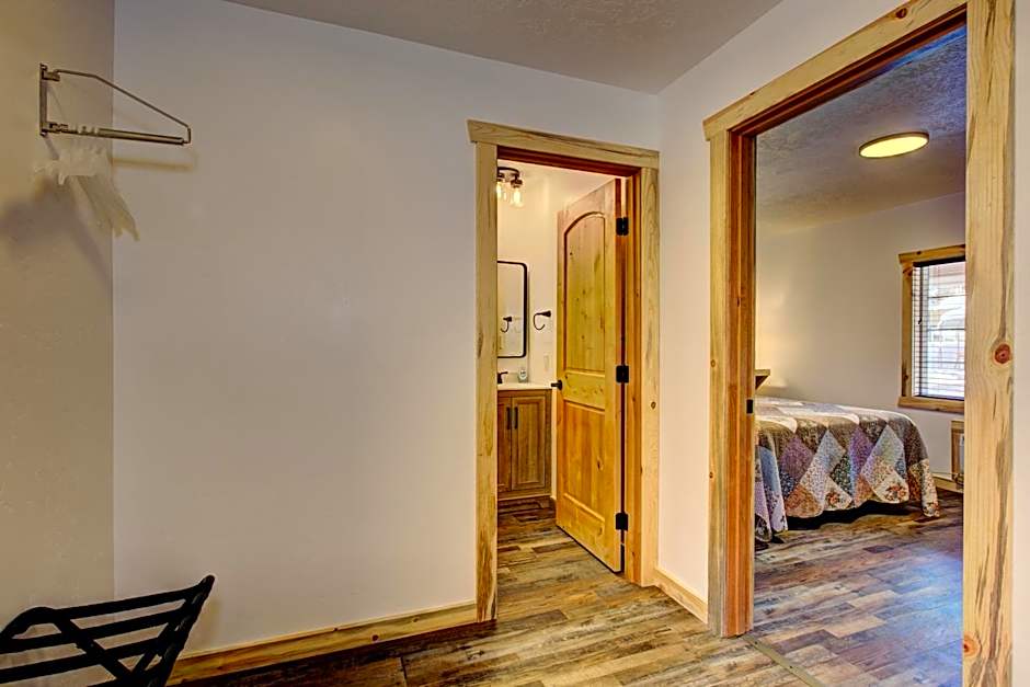 Alpine Lodge Hotel