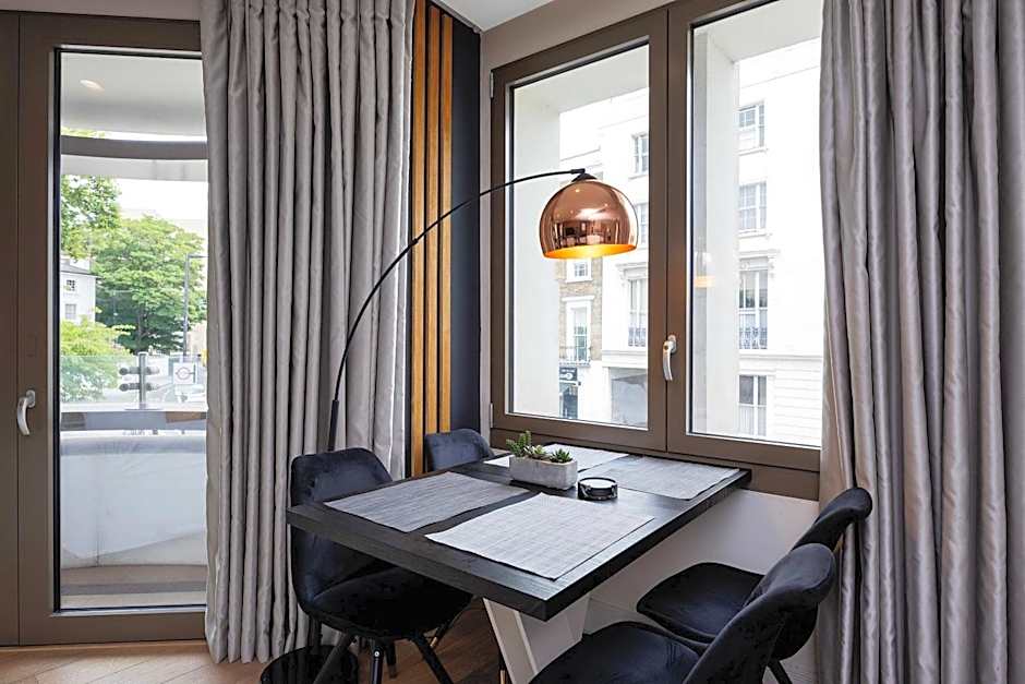 Veeve - Westbourne Curve