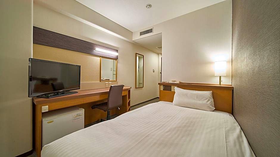 VIA INN SHIN-OSAKA - JR WEST GROUP