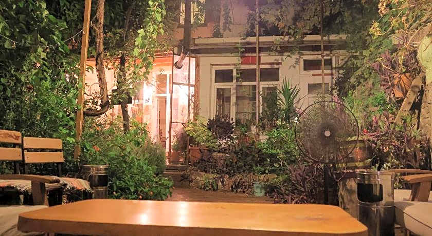 LOTUS GARDEN HOSTEL