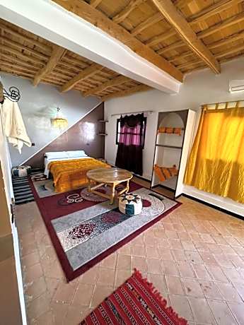 Suite with Mountain View