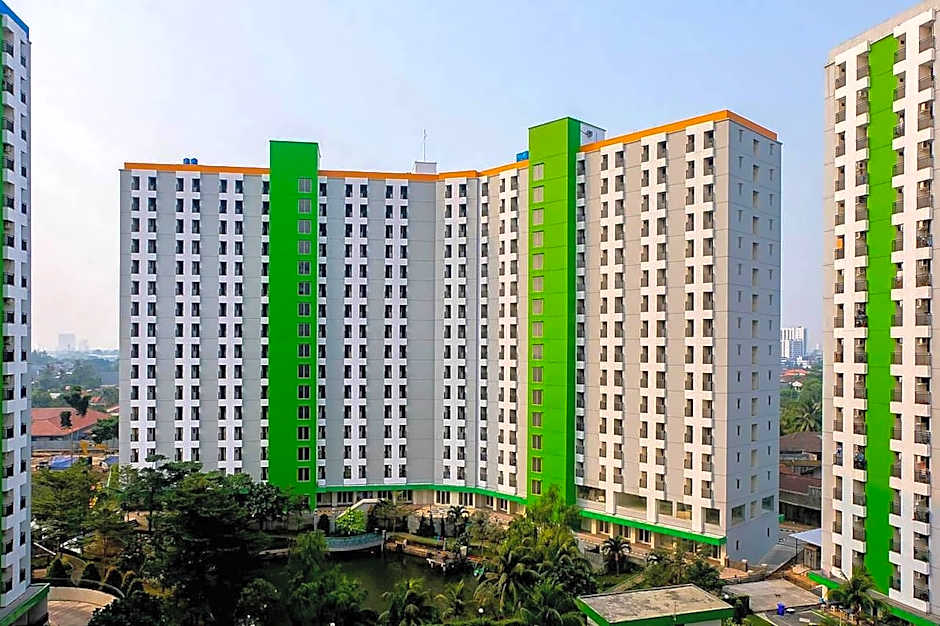 RedLiving Apartemen Green Lake View Ciputat - Juragan Rooms Tower B with Fast Wifi